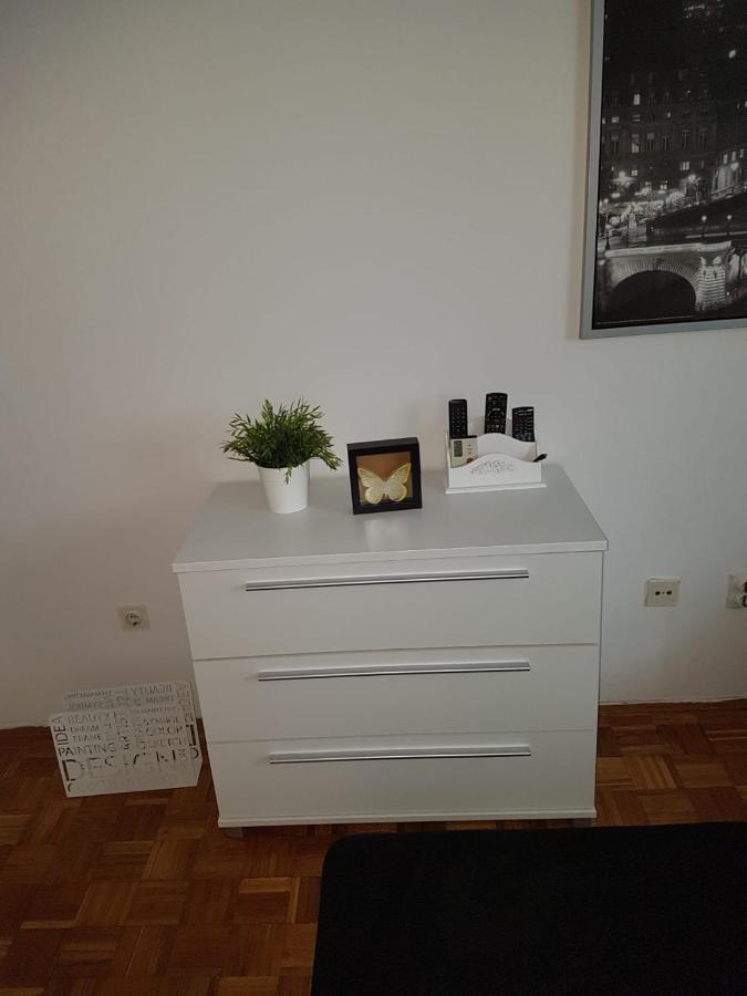 Apartment Noa Пула Екстериор снимка