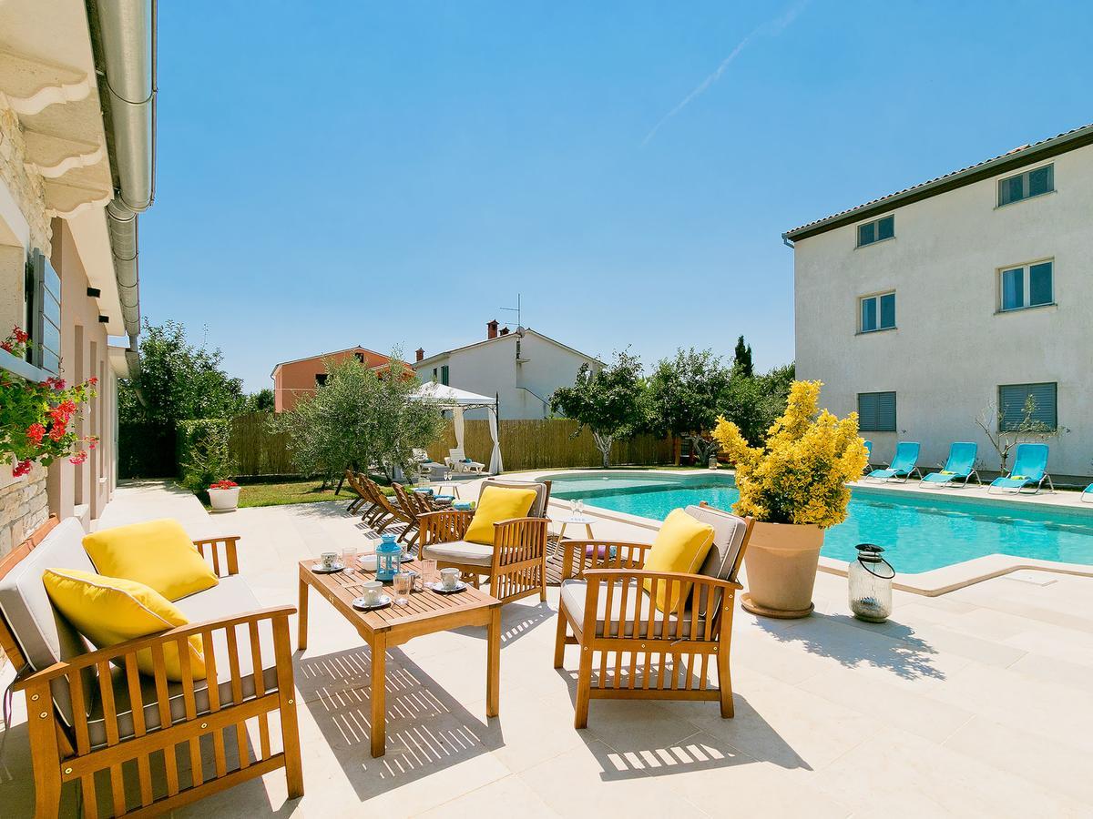 Apartment Noa Пула Екстериор снимка