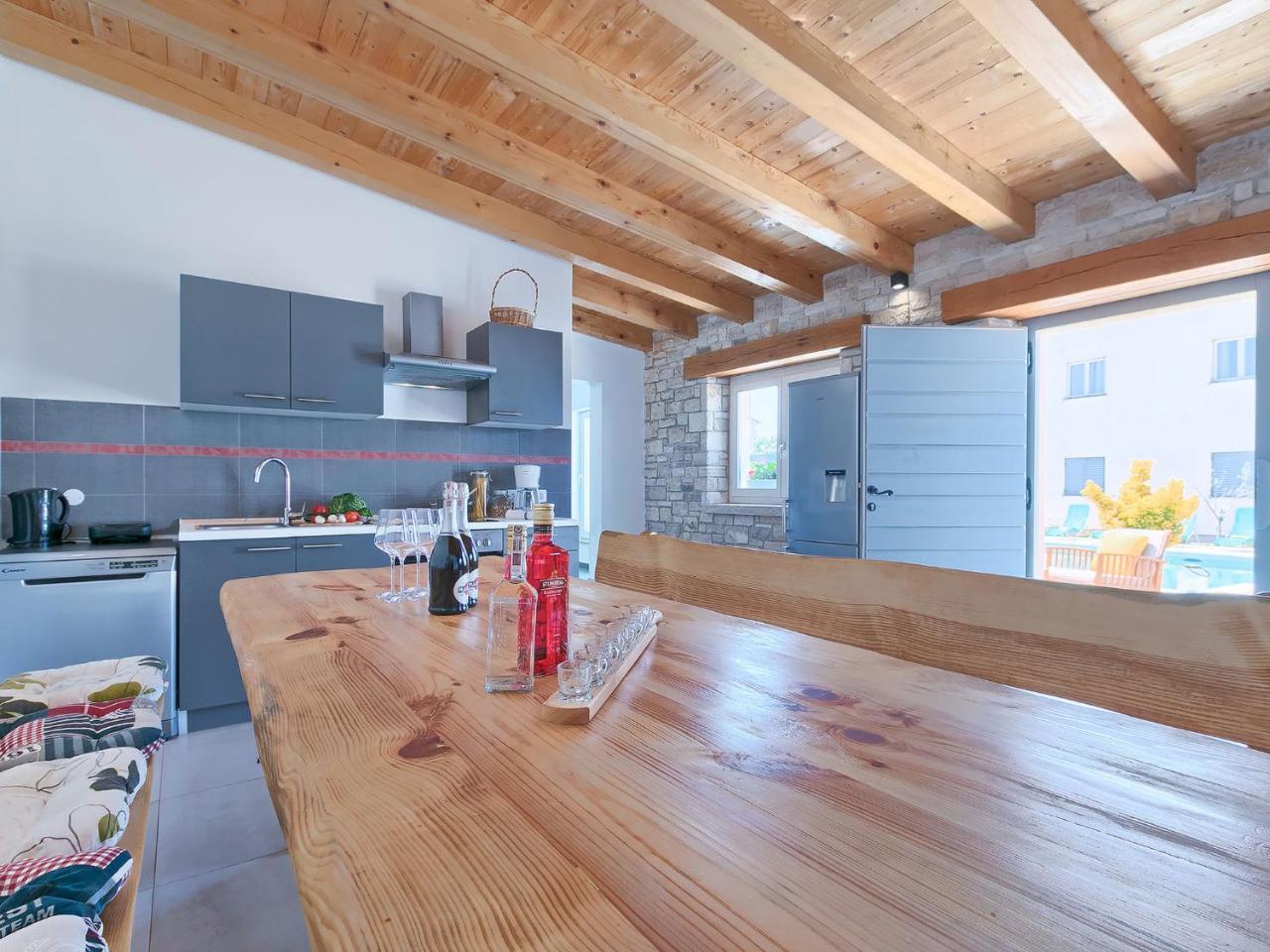 Apartment Noa Пула Екстериор снимка