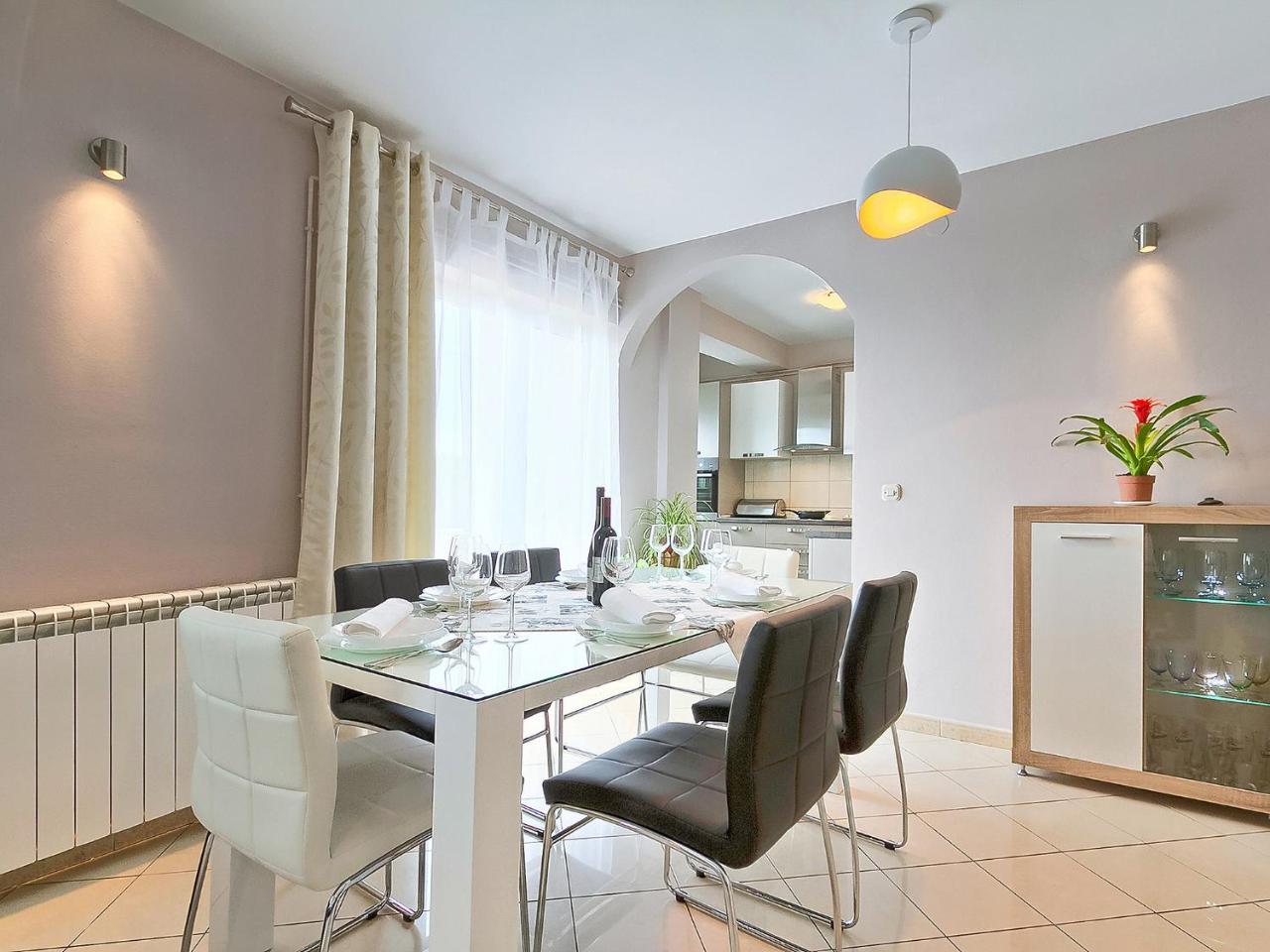 Apartment Noa Пула Екстериор снимка