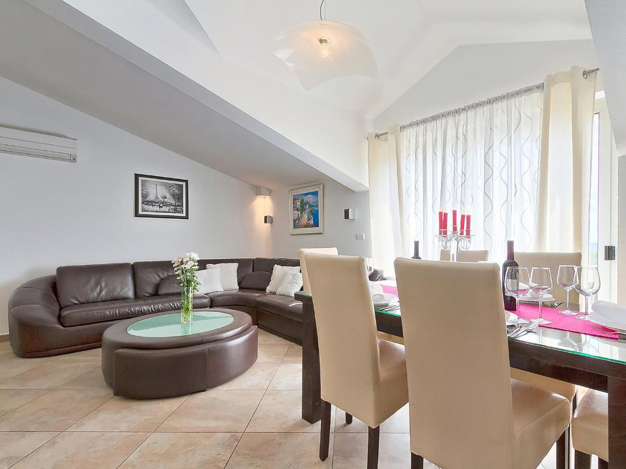 Apartment Noa Пула Екстериор снимка