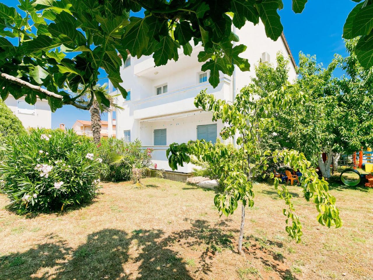 Apartment Noa Пула Екстериор снимка