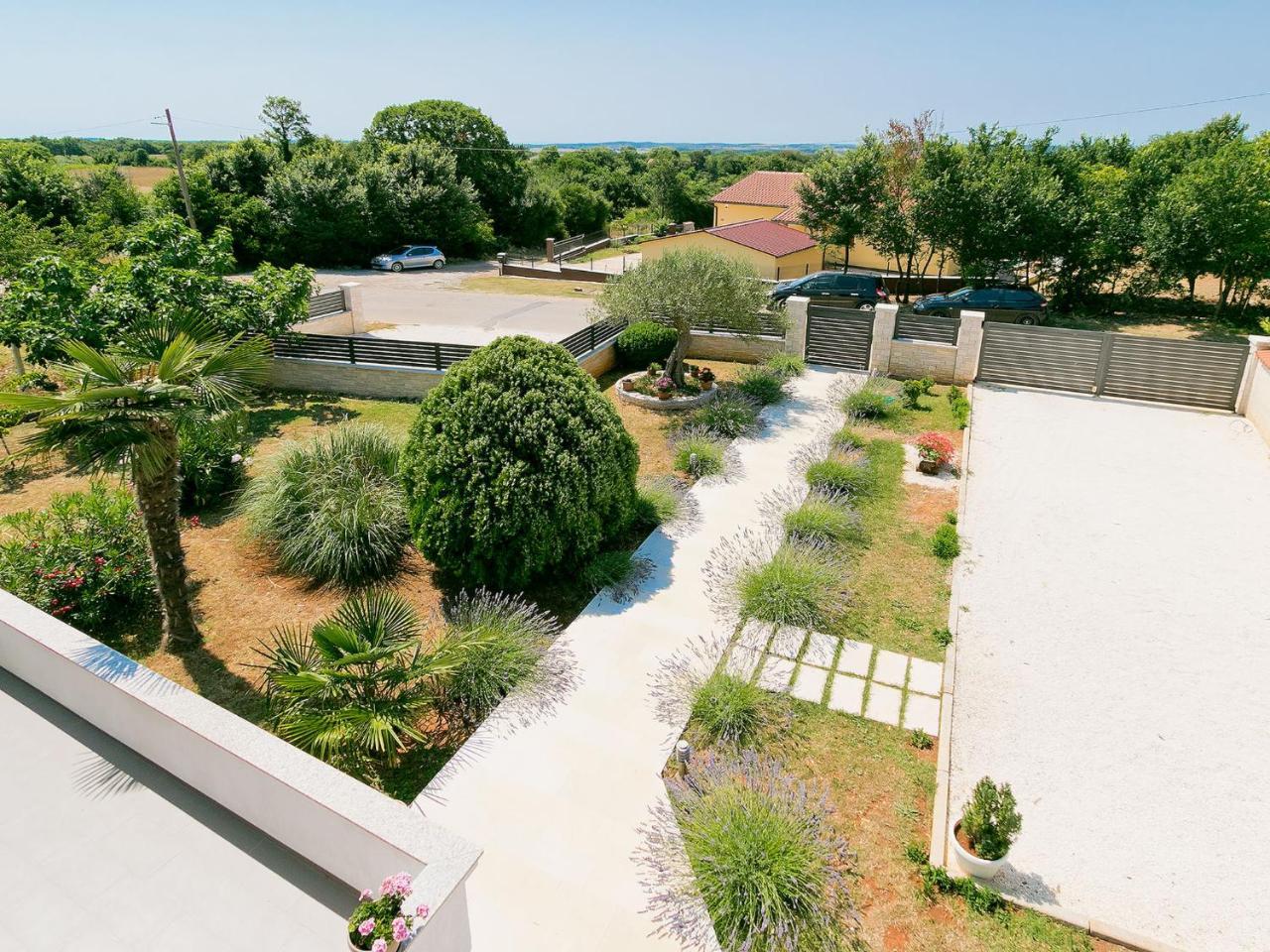 Apartment Noa Пула Екстериор снимка