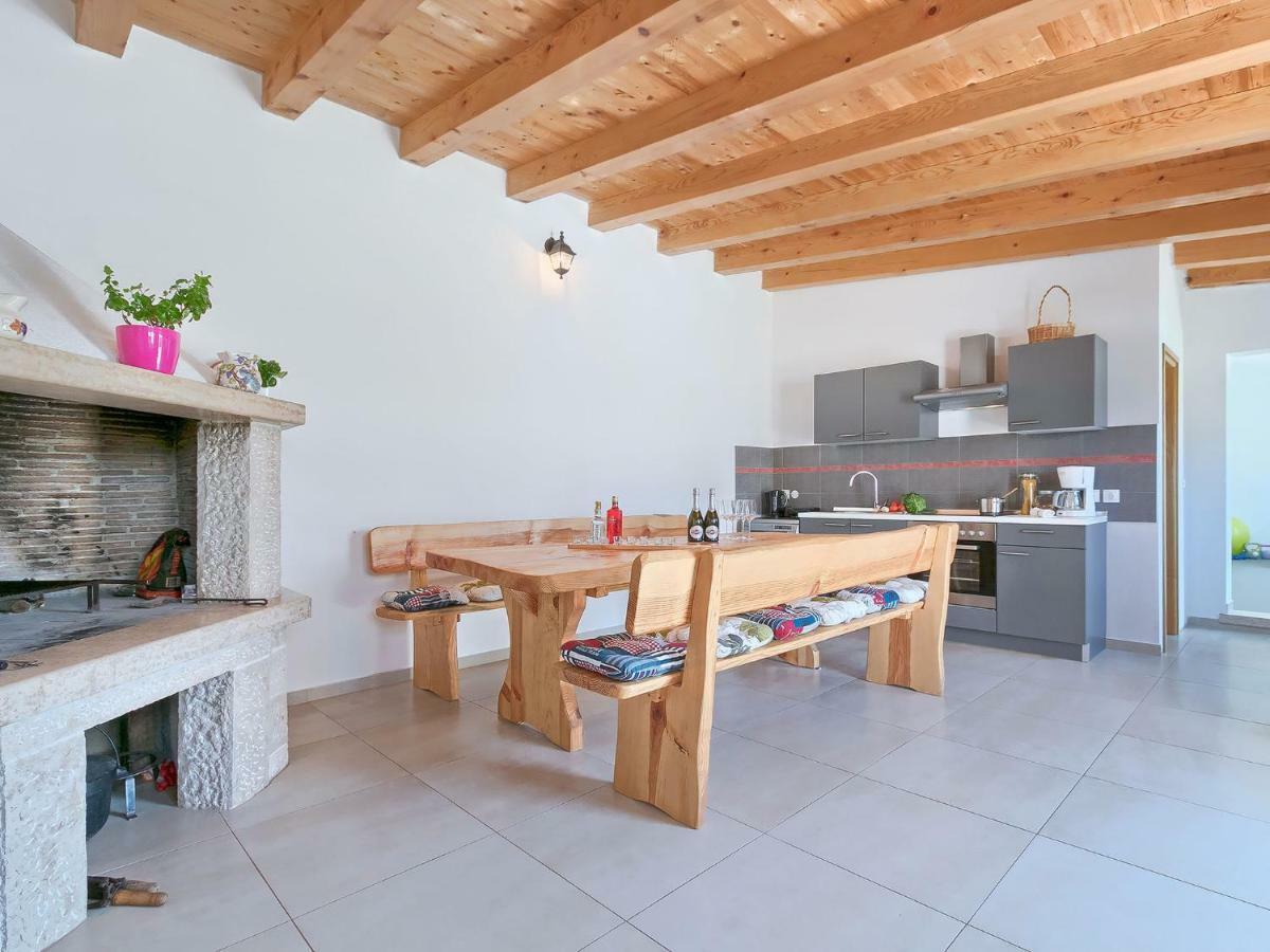 Apartment Noa Пула Екстериор снимка